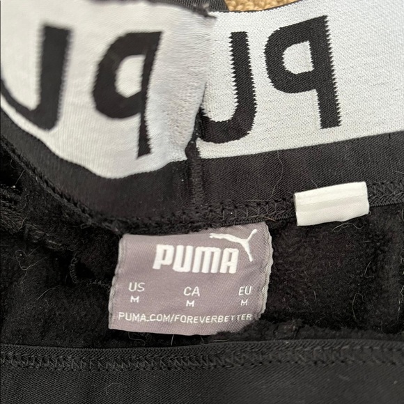 Puma size medium black jogging pants - Picture 3 of 3